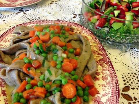 Springtime Noodles with Peas and Carrots